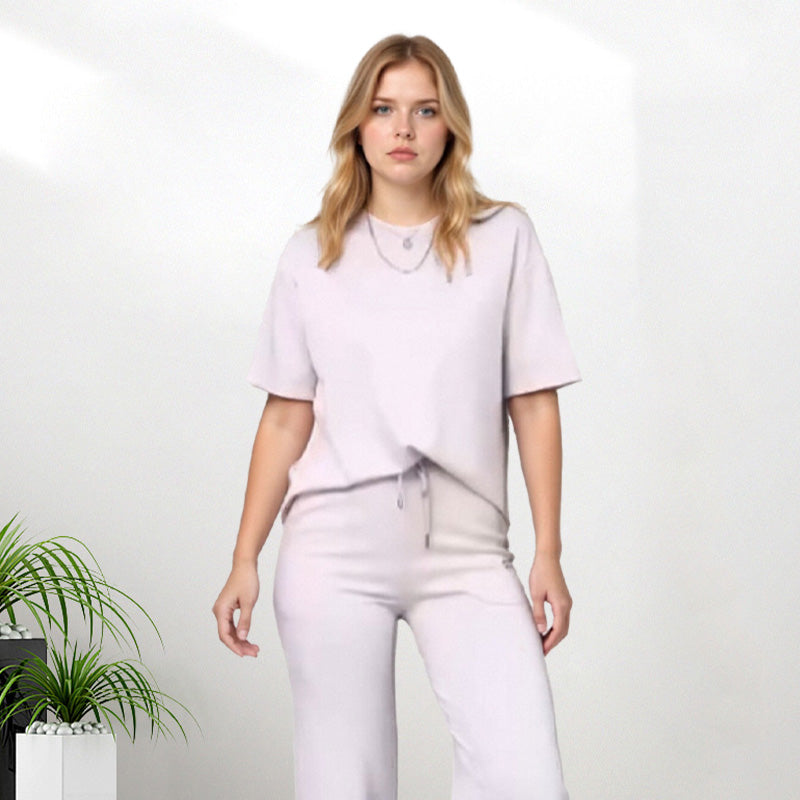 LovuElegant™ Chic Women's 2-Piece Outfit – Comfy Top & Matching Pants