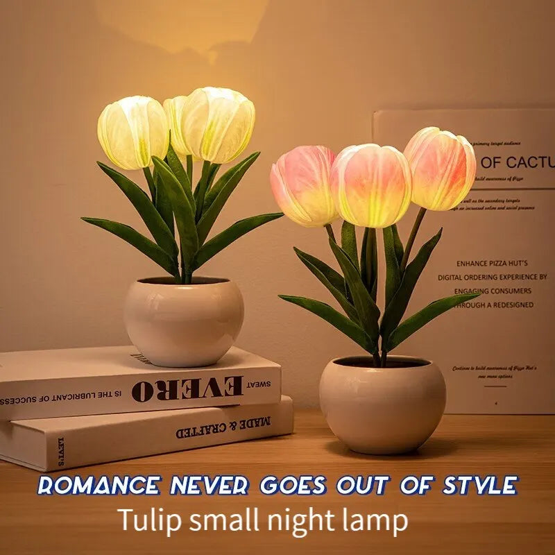 BloomGlow™ Tulip Table Lamp