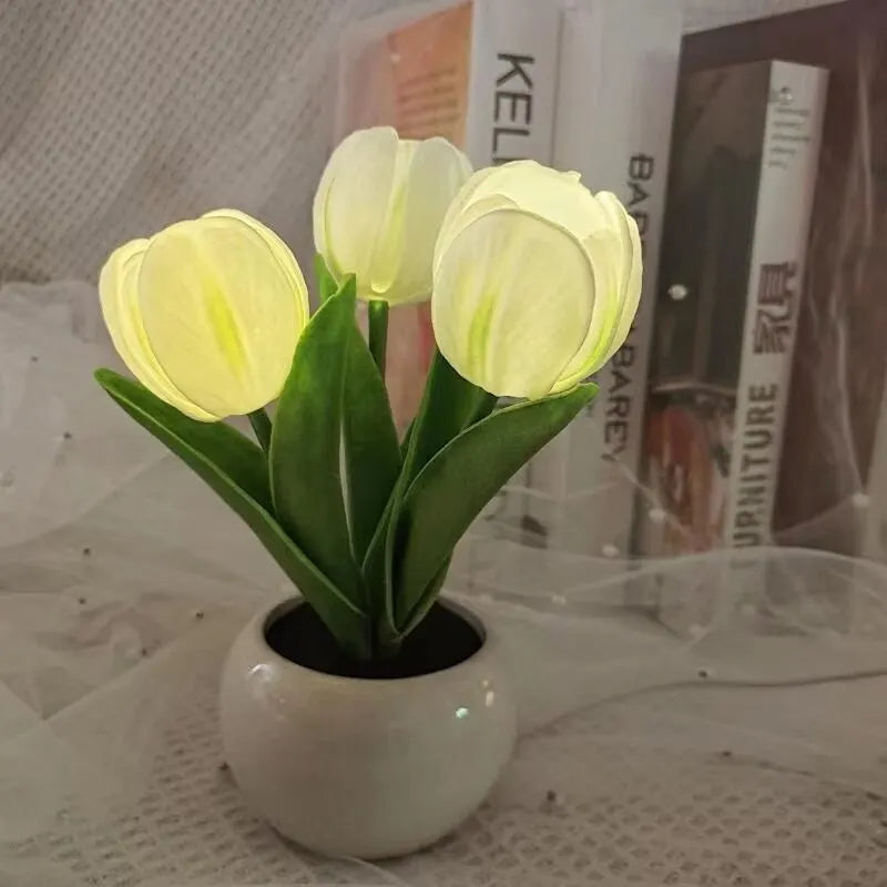 BloomGlow™ Tulip Table Lamp