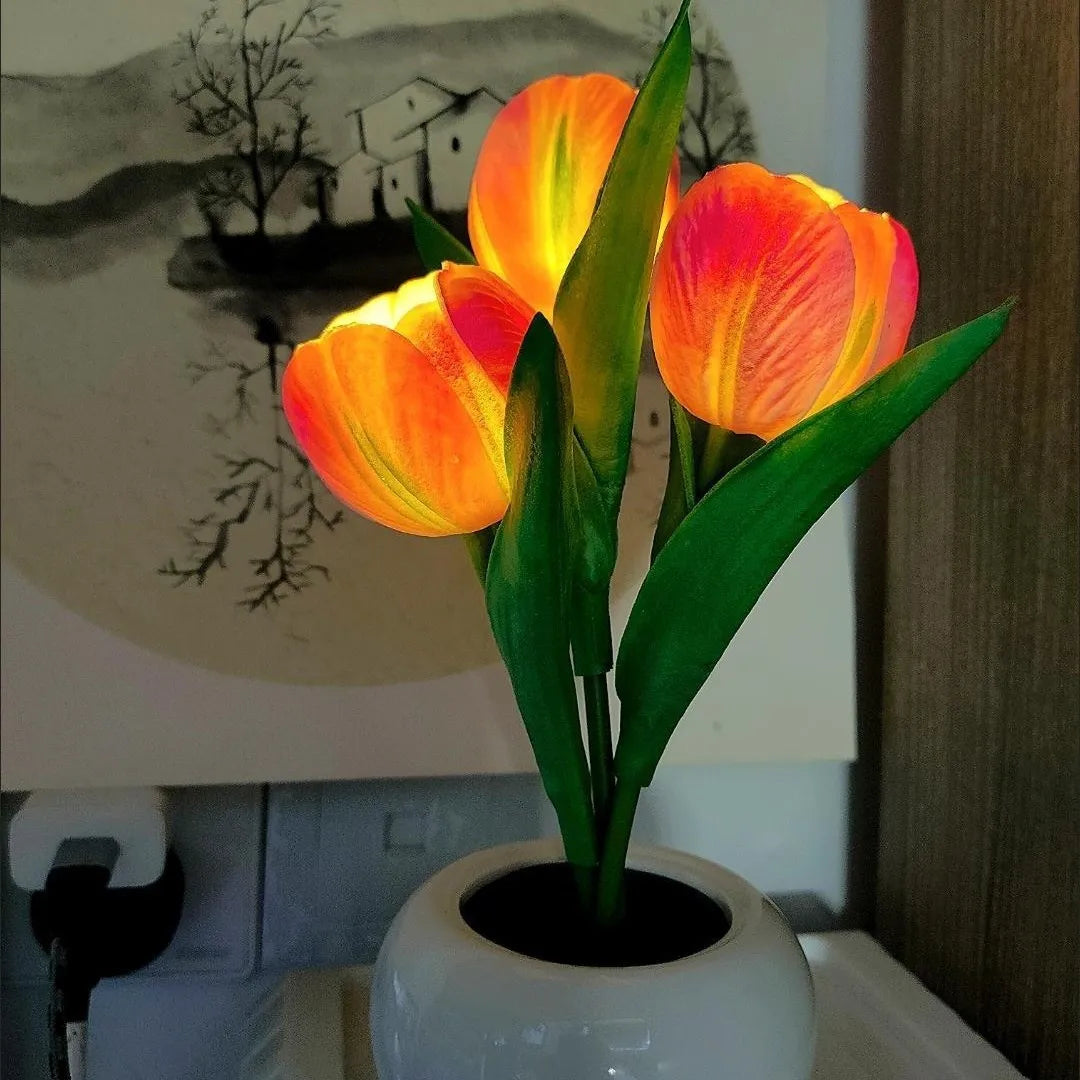 BloomGlow™ Tulip Table Lamp
