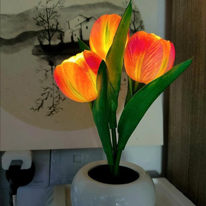 BloomGlow™ Tulip Table Lamp