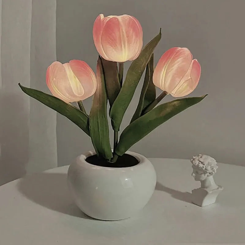BloomGlow™ Tulip Table Lamp