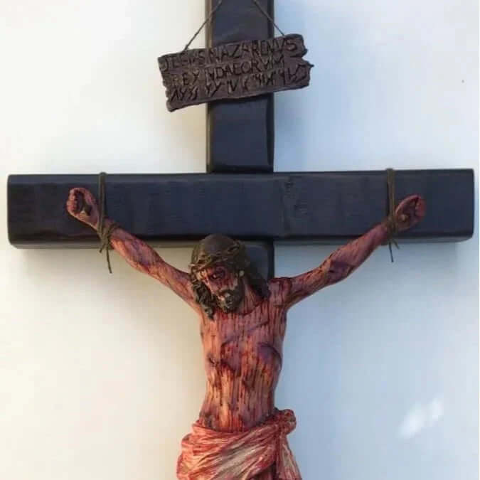 GracefulLiving™ Handmade Realistic Crucifix Christ - VERRANOO