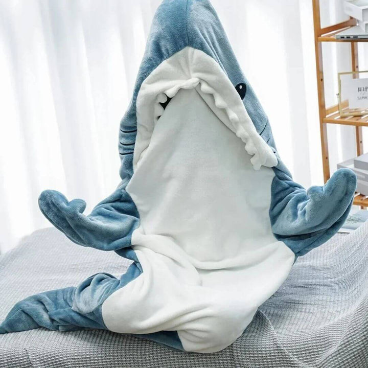 SnuggleShark Cozy Wearable Blanket - VERRANOO